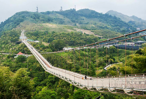 空中漫步全台最高吊橋