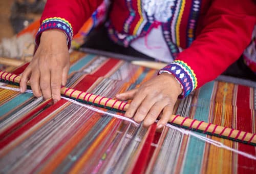Taquile 島的男人編織不輸女人