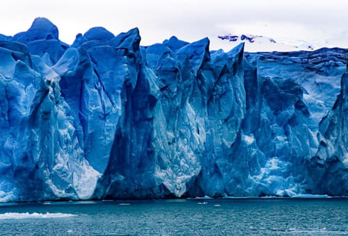 攝人心弦的深藍色冰川