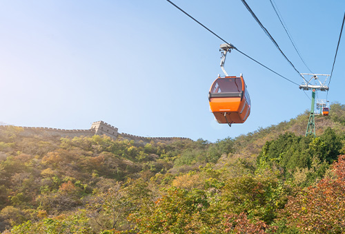 乘纜車登長城