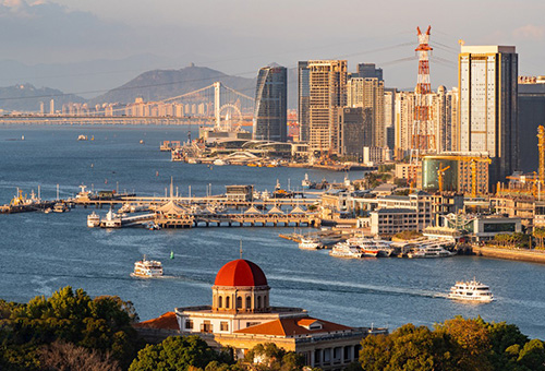 海風與城市共繪浪漫